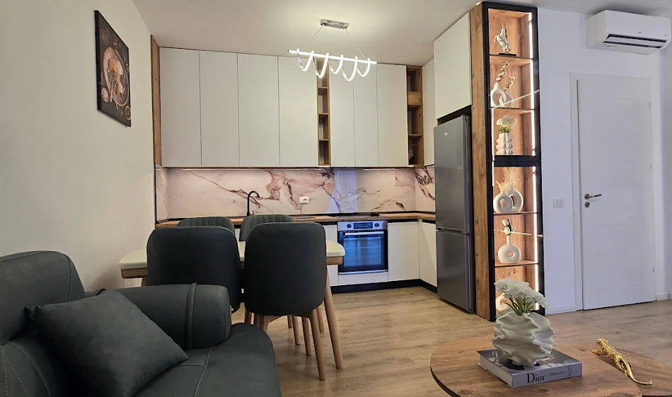 Tirane, jepet me qera apartament 1+1 , 74 m² 450 €