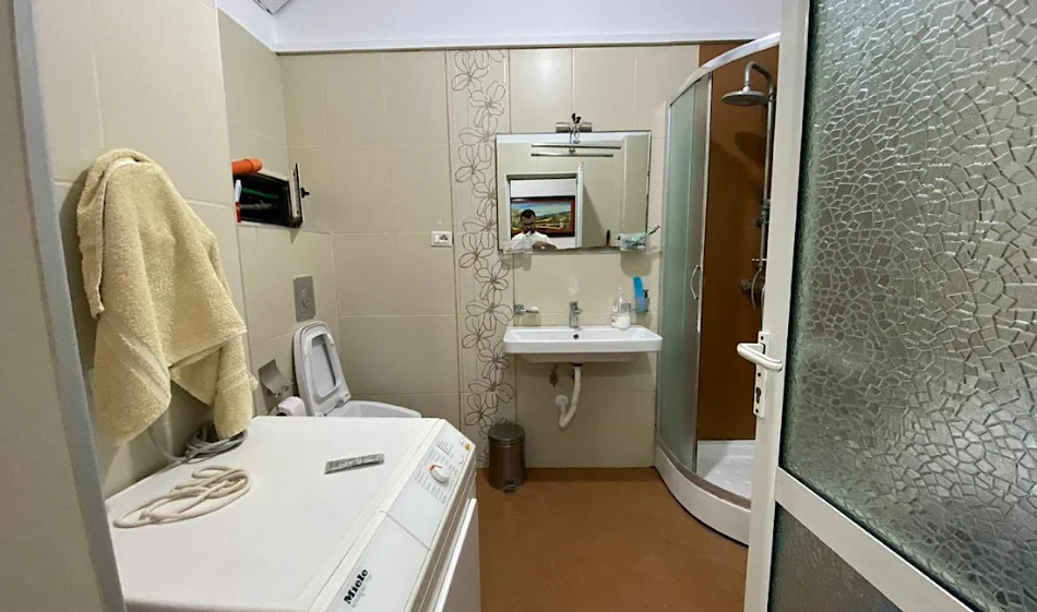 Tirane, jepet me qera apartament Kati 7, 100 m² 550 €