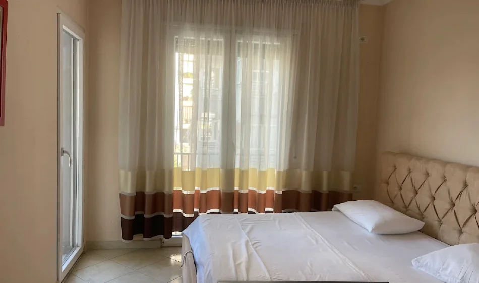 Tirane, jepet me qera apartament 1+1 Kati 3, 68 m² 650 € 