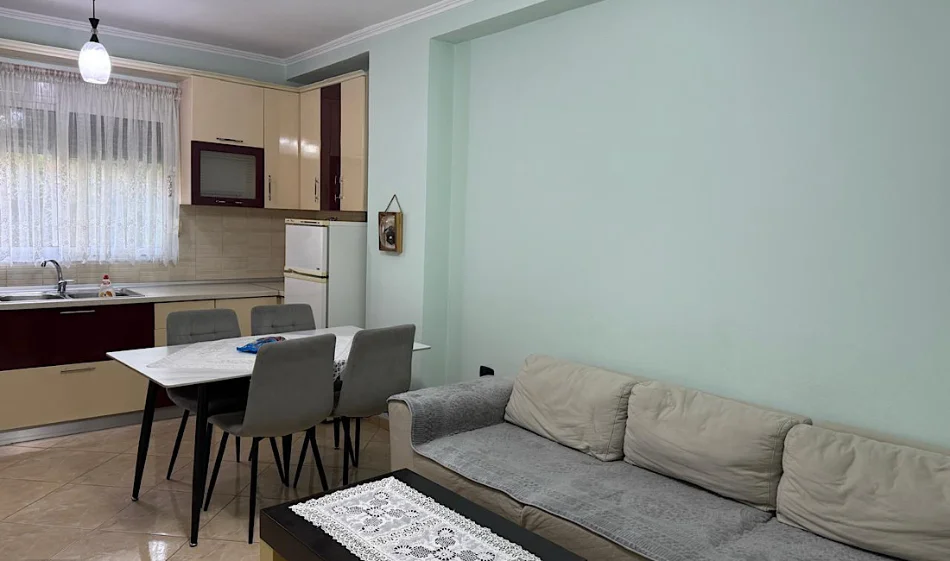 Tirane, jepet me qera apartament 2+1 Kati 4, 67 m² 550 € 