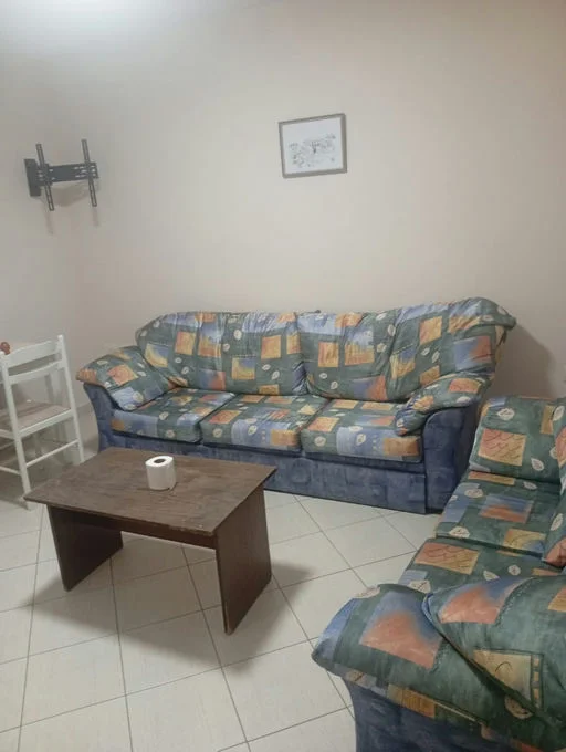 Tirane, jepet me qera apartament 1+1+Ballkon Kati 3, 56 m² 410 € (Rruga "Elbasanit")