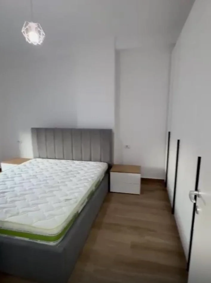 jepet me qera apartament 2+1 vila L 2-astir , 380 €