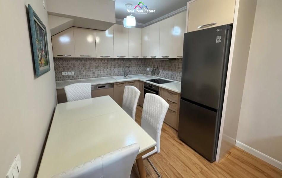 Tirane, jepet me qera apartament 2+1 Kati 0, 90 m² 700 € (kodra e diellit)