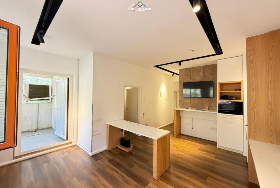 Tirane, shes zyre Kati 0, 200 m² 500.500 € (ali demi)