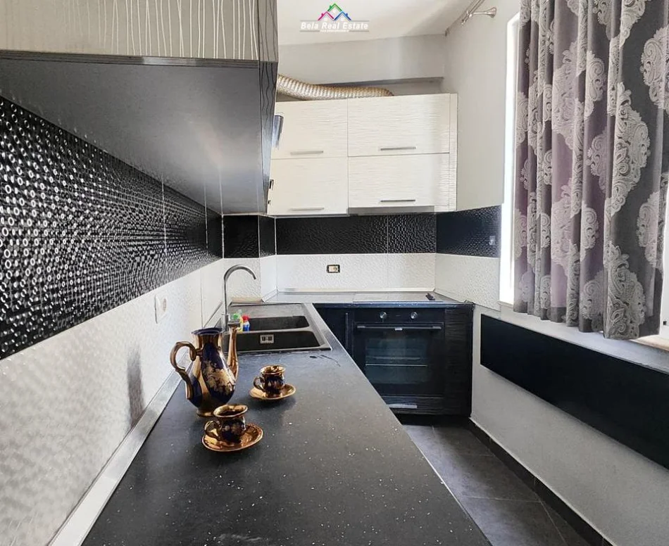 Tirane, jepet me qera apartament 1+1 Kati 3, 65 m² 470 € (Astir)