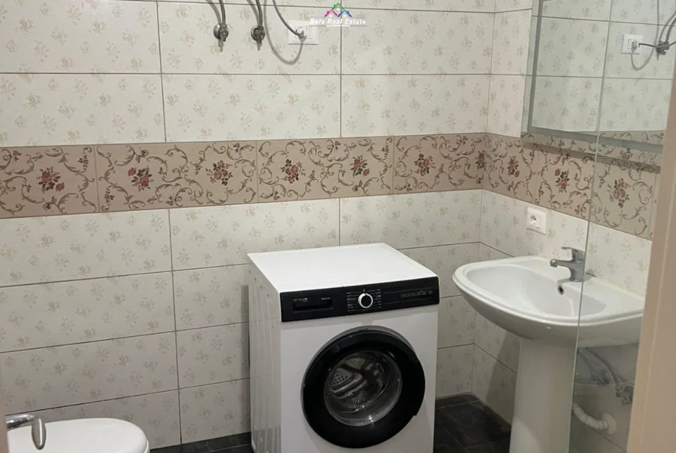 Tirane, jepet me qera apartament 2+1 Kati 1, 100 m² 520 € (Sabri Preveza,)