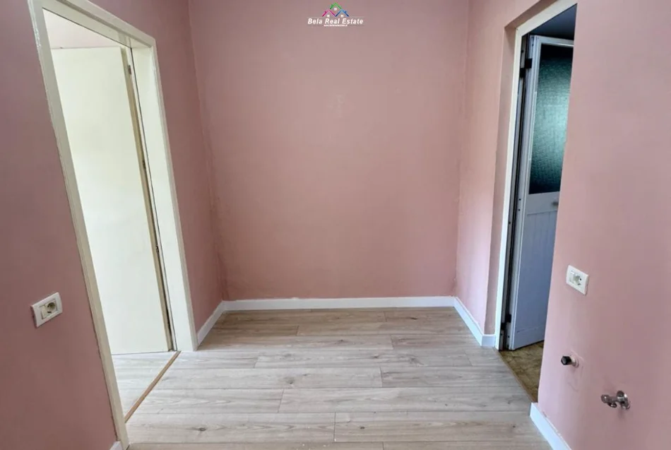 Tirane, shes apartament 1+1 Kati 2, 57 m² 121.000 € (Rruga Irfan Tomini)