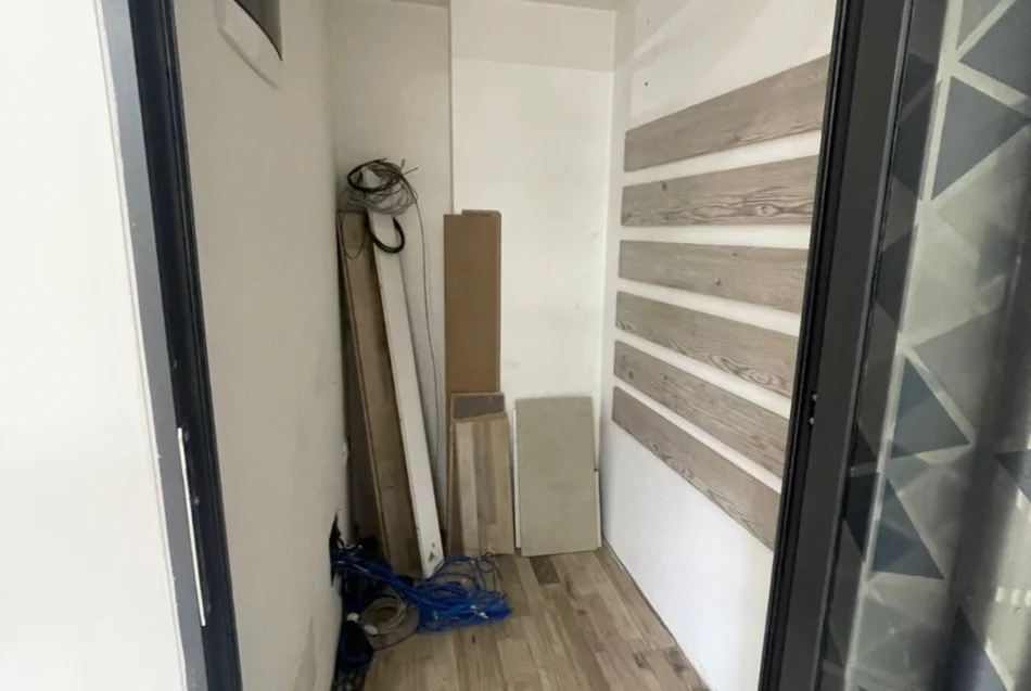 Tirane, jepet me qera zyre Kati 4, 110 m² 1.470 € (sheshi willson)