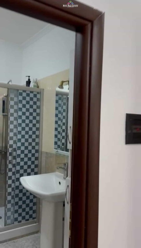 Tirane, jepet me qera apartament 2+1 Kati 5, 97 m² 600 € (erzen lita)