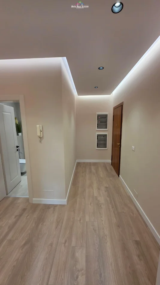 Tirane, jepet me qera zyre Kati 3, 131 m² 2.640 € (rruga e elbasanit)