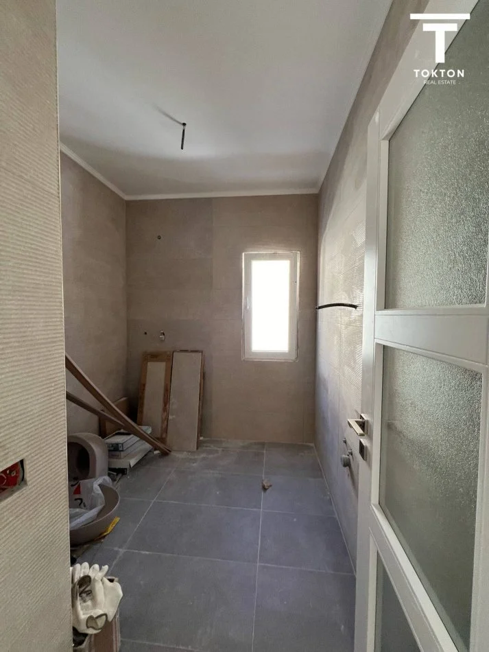 Shitet Apartament 2+1 Rezidenca "Lake Land