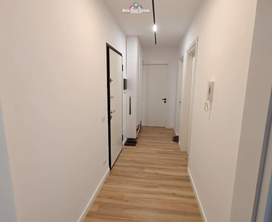 Tirane, shes apartament 2+1 Kati 8, 96 m² 145.000 € (univers city)