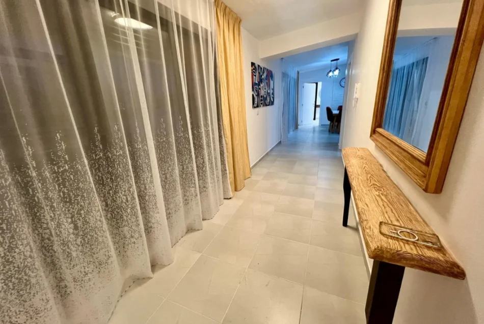 Tirane, jepet me qera apartament 1+1+Ballkon Kati 6, 140 m² 700 € (Kodra e Diellit)