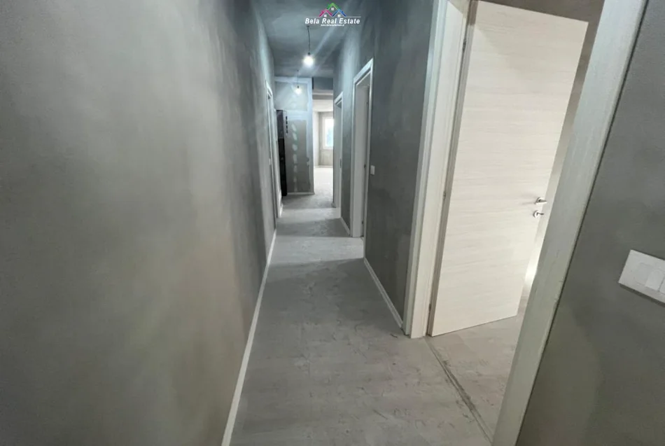 Tirane, jepet me qera zyre Kati 4, 140 m² 530 € (feiz himzo)