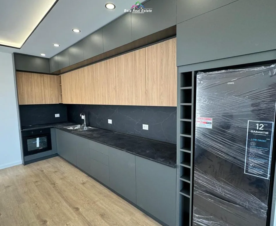 Tirane, shitet apartament 2+1 Kati 3, 152 m² 286.000 € (erzen lita)