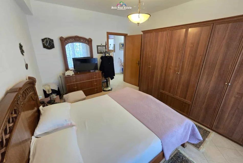 Tirane, jap me qera apartament 2+1 Kati 4, 107 m² 790 € (rruga e kavajes)