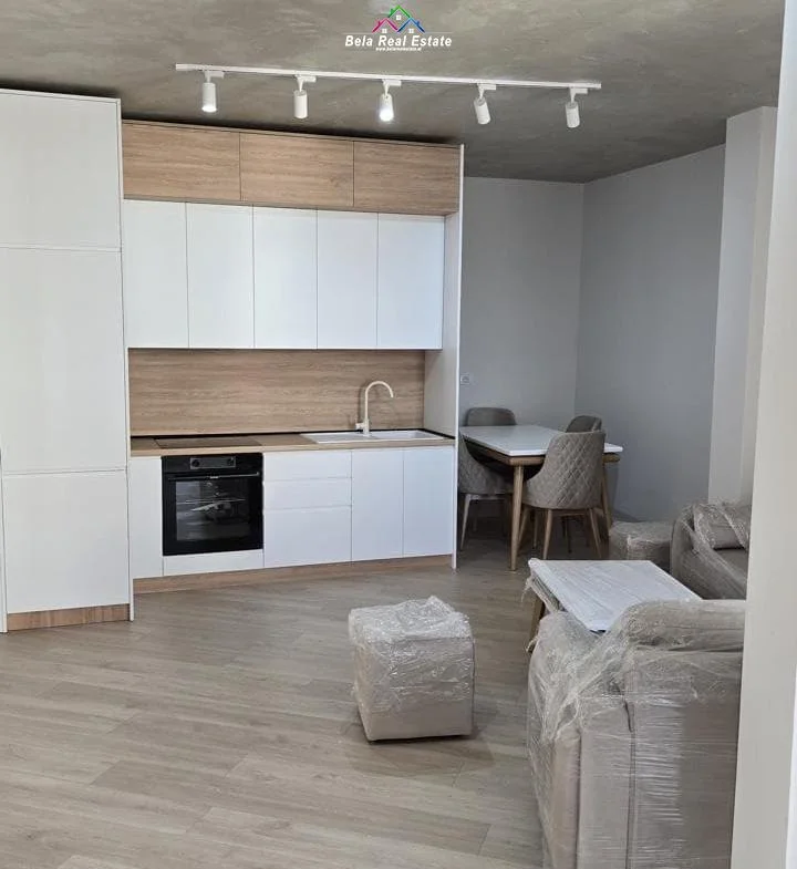 Tirane, jepet me qera apartament 1+1+Ballkon Kati 8, 70 m² 630 € (mikel maruli)