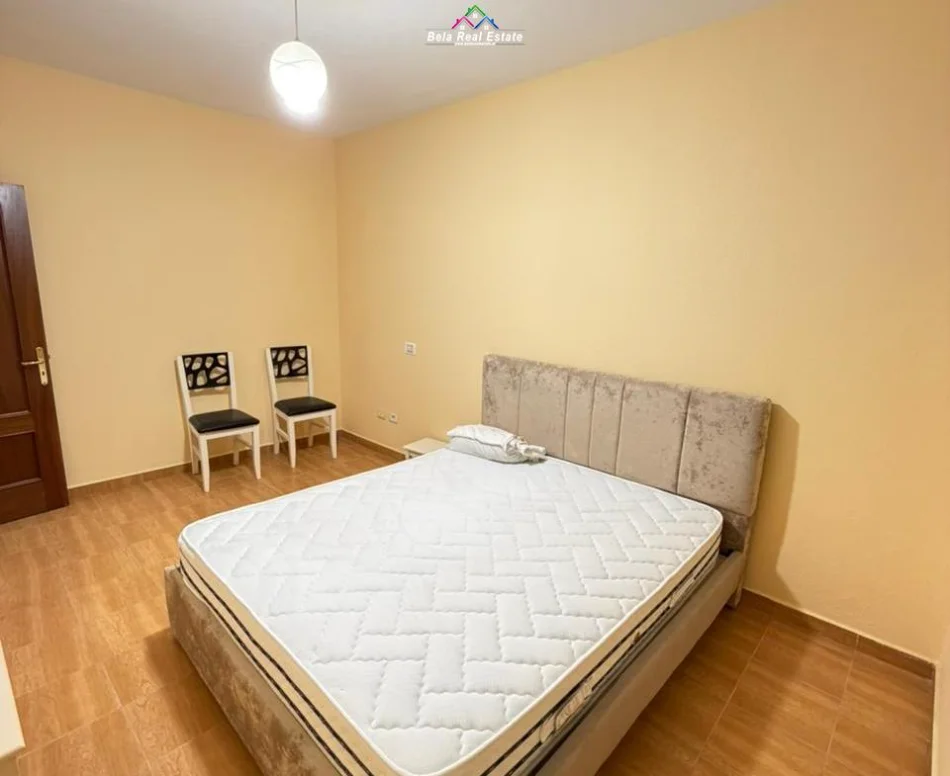 Tirane, jepet me qera apartament 2+1 Kati 7, 90 m² 680 € (bulevardi zhan dark)