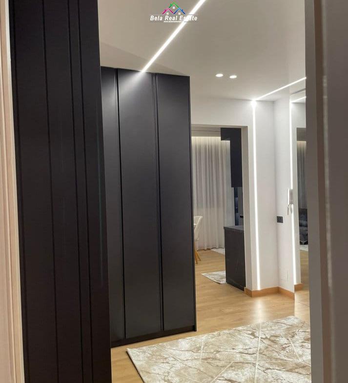 Tirane, jepet me qera apartament 2+1+Ballkon Kati 5, 133 m² 650 € (Rruga Sabri Preveza)