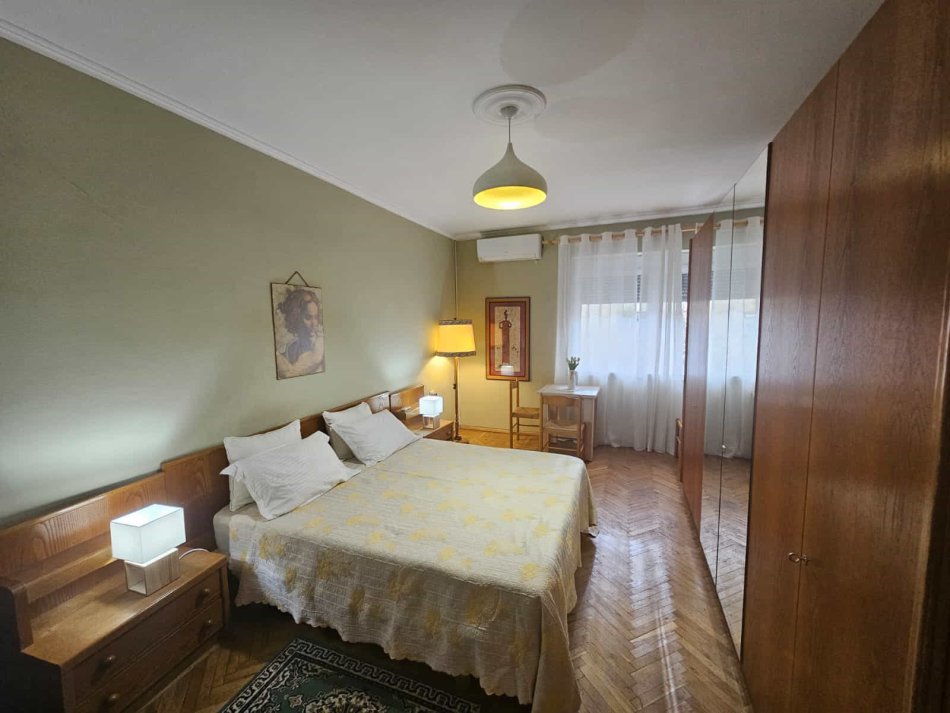 Tirane, jepet me qera apartament 1+1 Kati 2, 60 m² 600 € (Qender)