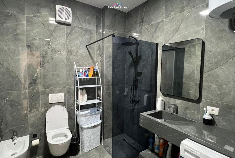 Tirane, jepet me qera apartament 2+1 Kati 5, 100 m² 799 € (5 maj)