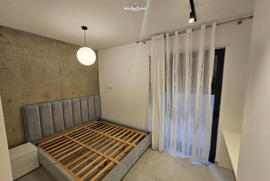 Tirane, jepet me qera Vile 5+1 , 310 m² 3.400 € (mullet)