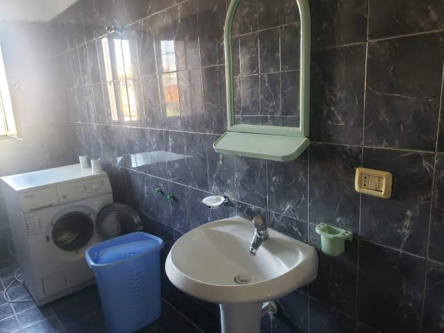Durres, jepet me qera apartament 2+1 Kati 2, 100 m² 39.000 Leke (Fusha e Aviacionit)