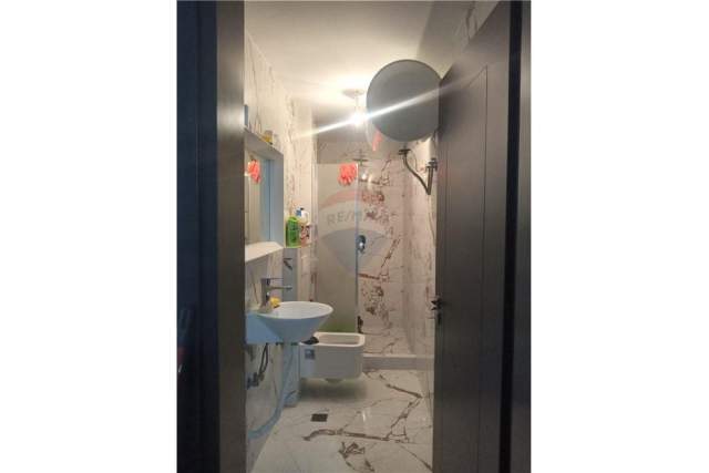 Tirane, shitet apartament 1+1 Kati 2, 43 m² 93.000 Euro (Pazari i Ri)