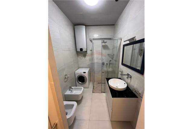 Tirane, shitet apartament 141 m² 338.000 Euro (kompleksi deliorgji)
