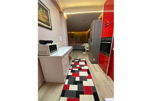 Tirane, jepet me qera apartament 1+1 70 m² 600 Euro (myslym shyr)