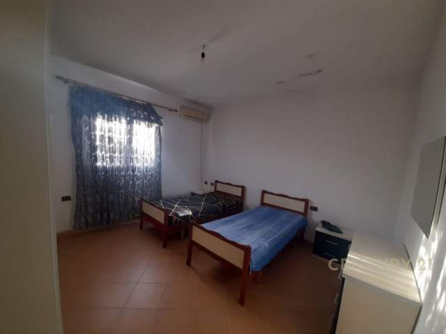 Tirane, jepet me qera apartament 3+1+BLK Kati 2, 120 m² 300 Euro (Rruga Siri kodra)