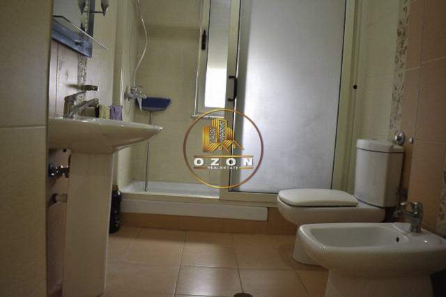 Tirane, jepet me qera apartament 1+1+BLK Kati 6, 75 m² 500 Euro (Pazari i Ri)