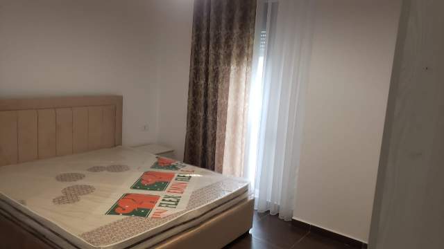 Tirane, jepet me qera apartament 2+1+BLK Kati 4, 114 m² 900 Euro (Rruga e Elbasanit)