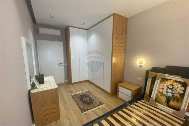 Tirane, jepet me qera apartament 1+1+BLK Kati 9, 77 m² 550 Euro (Kompleksi Magnet)