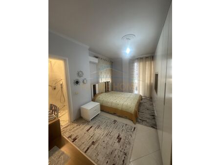 Tirane, jepet me qera apartament 2+1, Kati 3, 92 m² 400 € (Rruga Shefqet Kuka)