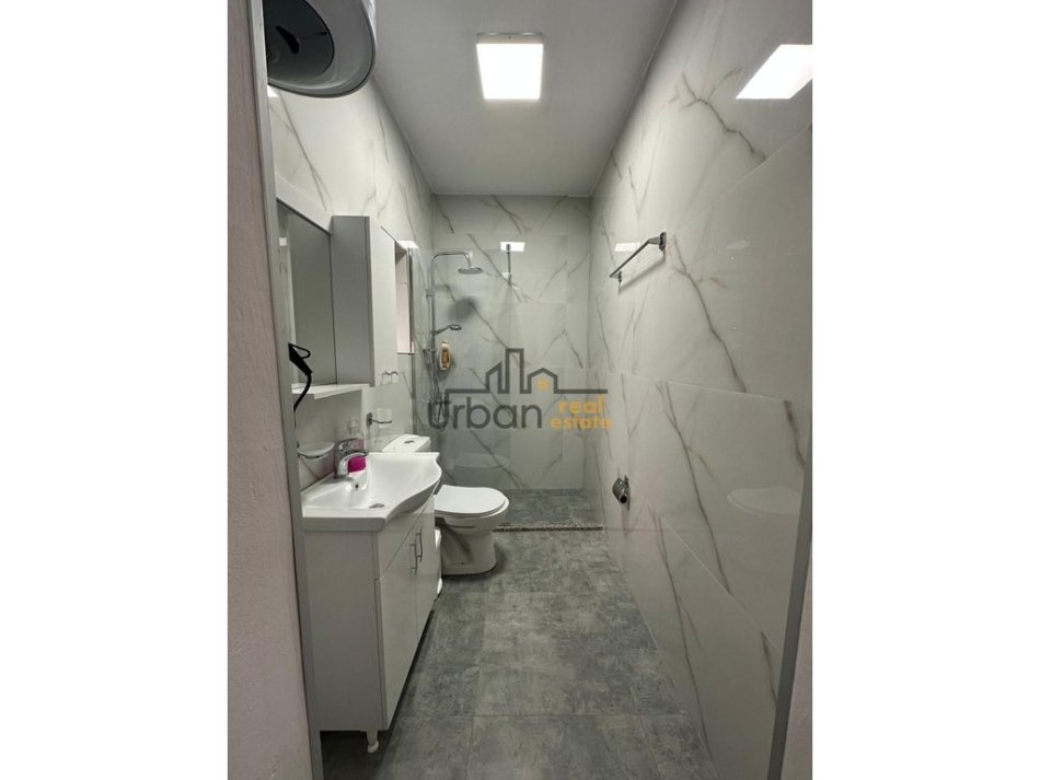 Qera, Vilë Duplex + Post Parkimi, Qendër 9 katshet, Tiranë - 1300€ |120 m²