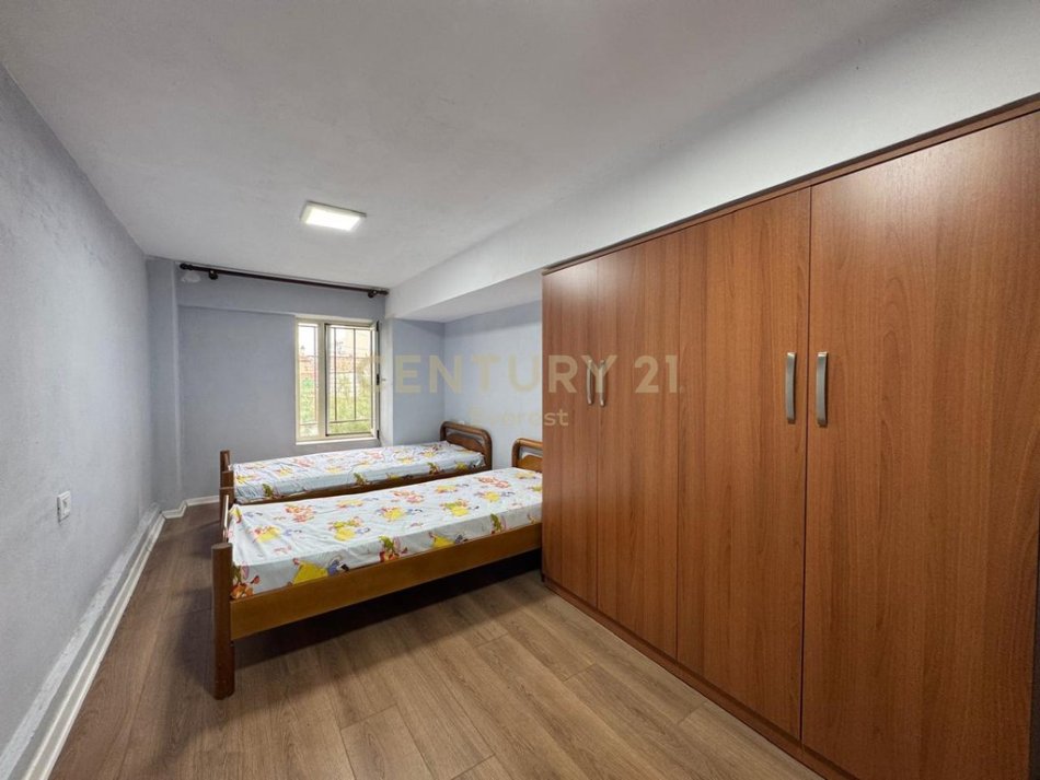 Tirane, shitet apartament 2+1 Kati 0, 93 m² 145.000 € (Shkolla e Kuqe)