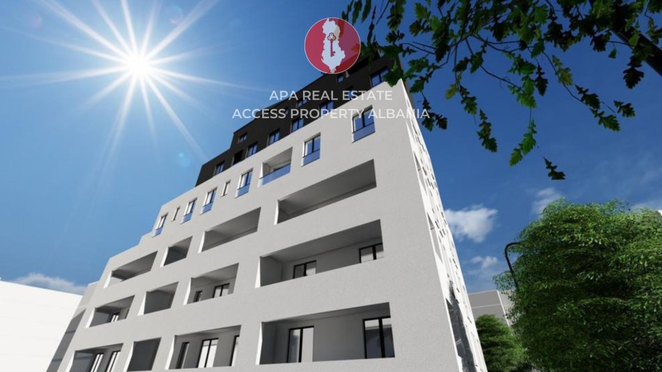 Tirane, shitet apartament , (Shkolla e Bashkuar)