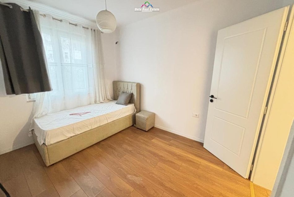 Tirane, jepet me qera apartament 2+1 Kati 3, 80 m² 600 € (Rruga Asim Vokshi)
