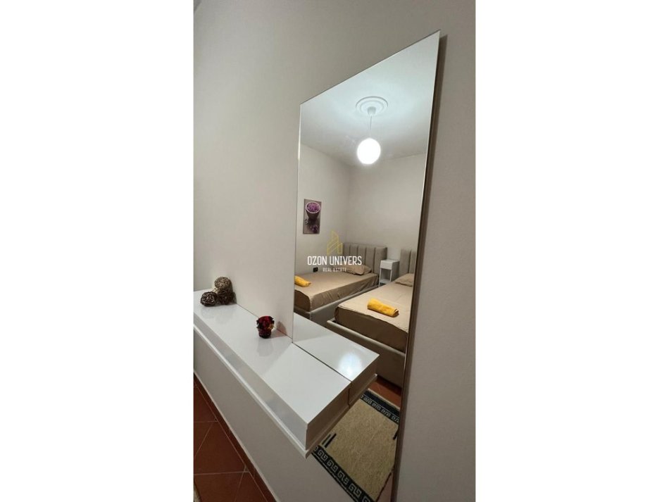 Tirane, jepet me qera apartament 2+1+Ballkon Kati 7, 85 m² 800 € (Petro Nini Luarasi)