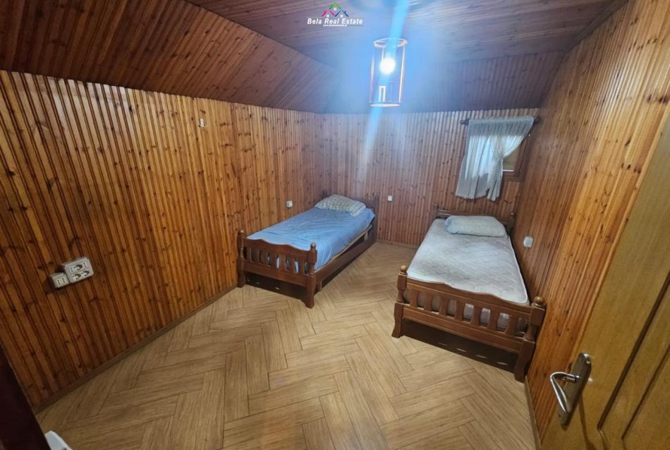 Tirane, jepet me qera Vile 3 Katshe Kati 3, 400 m² 2.500 € (blloku i vilave)