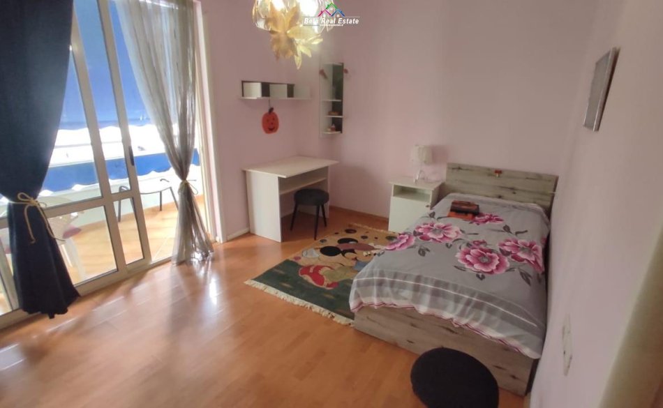 Tirane, jepet me qera apartament 2+1+Ballkon Kati 2, 100 m² 600 € (rapo herkali)