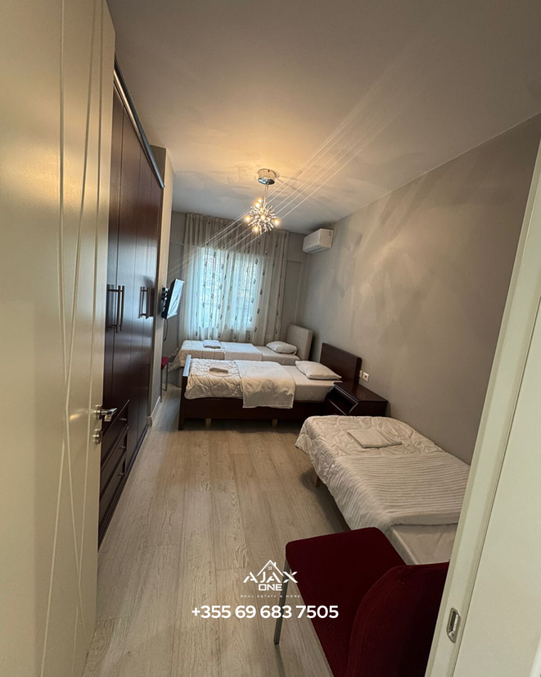 Tirane, shitet apartament , 112 m² (Rruga e barrikadave 3-4 min në këmbë nga qendra)