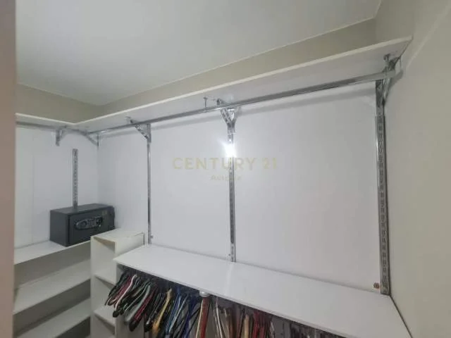 Tirane, jepet me qera apartament 88 m² 750 Euro (qender)