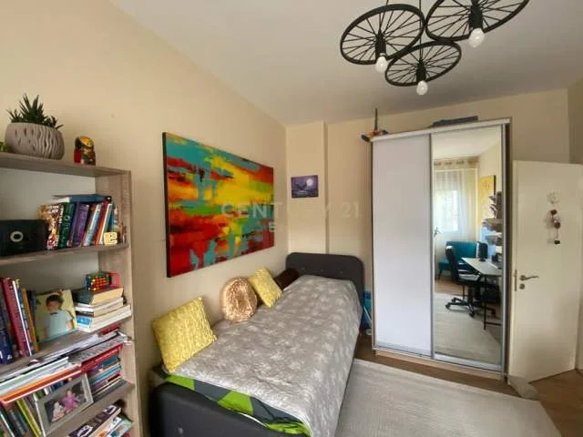 Tirane, jepet me qera apartament 2+1+BLK Kati 5, 85 m² 650 Euro (liqeni)