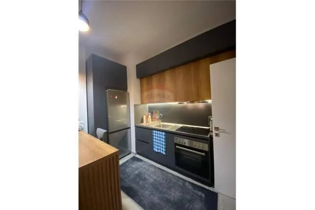 Tirane, jepet me qera apartament 1+1+BLK Kati 7, 67 m² 750 Euro