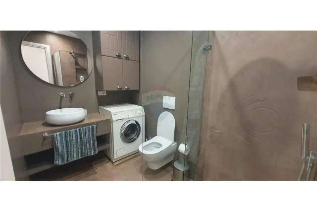 Tirane, jepet me qera apartament 2+1+BLK Kati 9, 100 m² 850 Euro