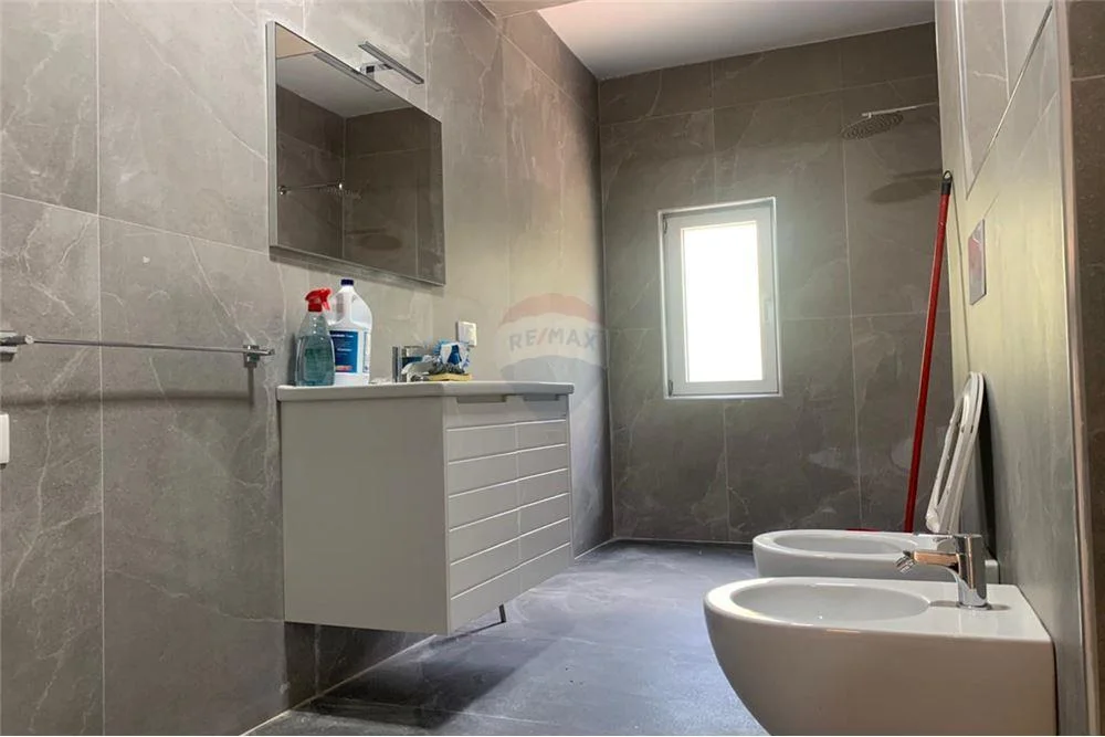 Shitet apartament 3+1 ne Ali Dem, 190'000 Euro