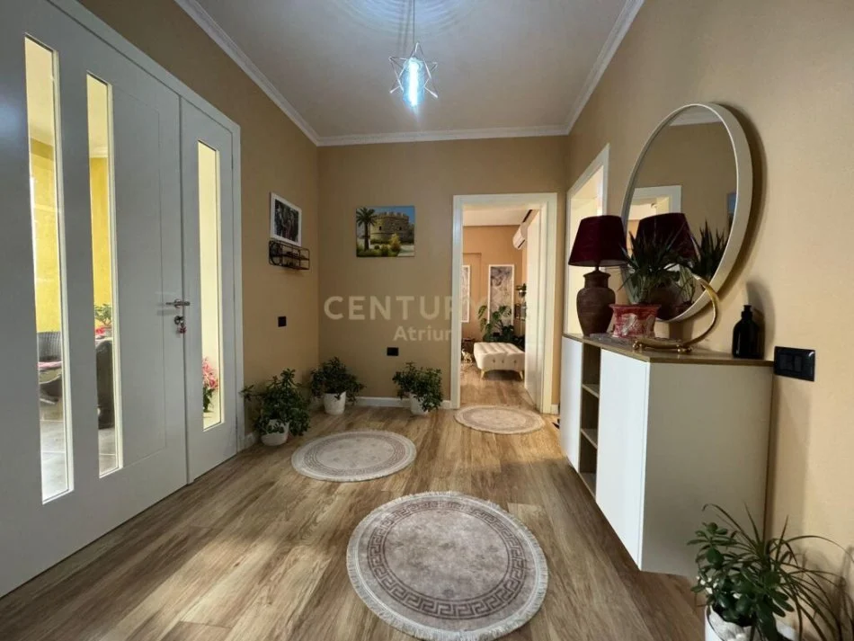 Jepet me qira vile trekateshe ne Sauk!