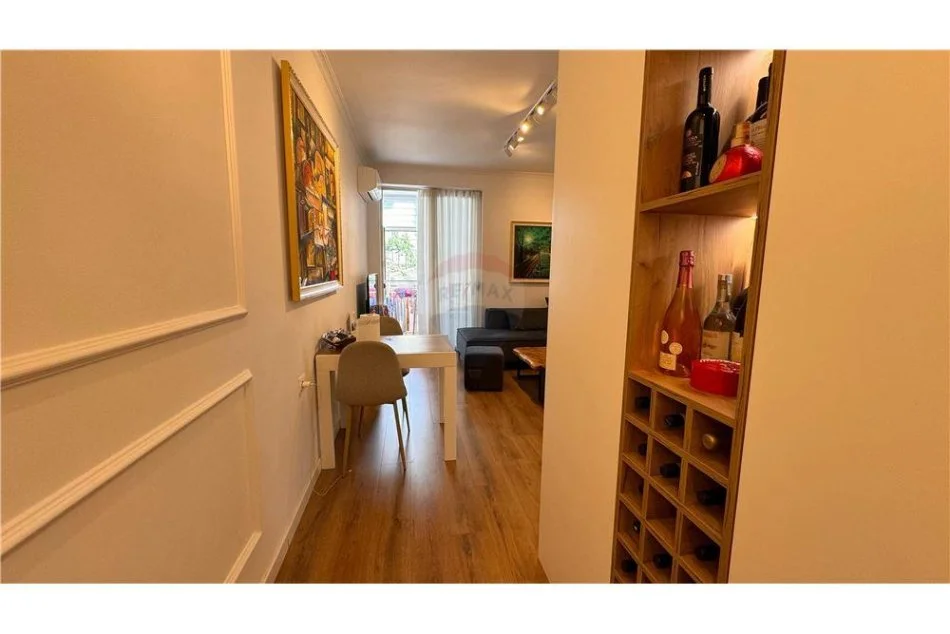 Super apartament 1+1 per shitje tek Kopshti Zoologjik!